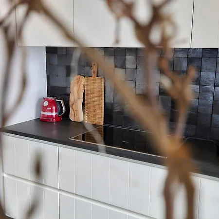 Lichtrijk Luxe-appartement Op Toplocatie In شقة كنوك هايست