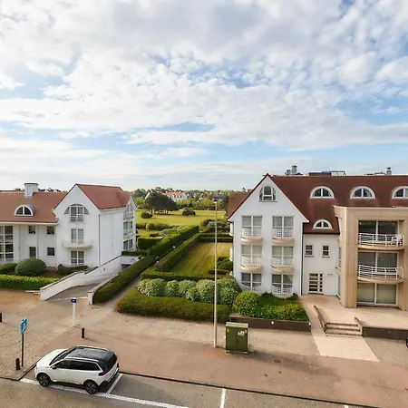 Lichtrijk Luxe-appartement Op Toplocatie In كنوك هايست