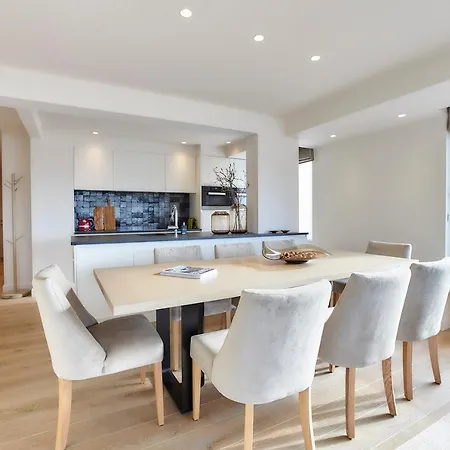 Lichtrijk Luxe-appartement Op Toplocatie In * كنوك هايست