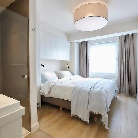 Lichtrijk Luxe-appartement Op Toplocatie In شقة